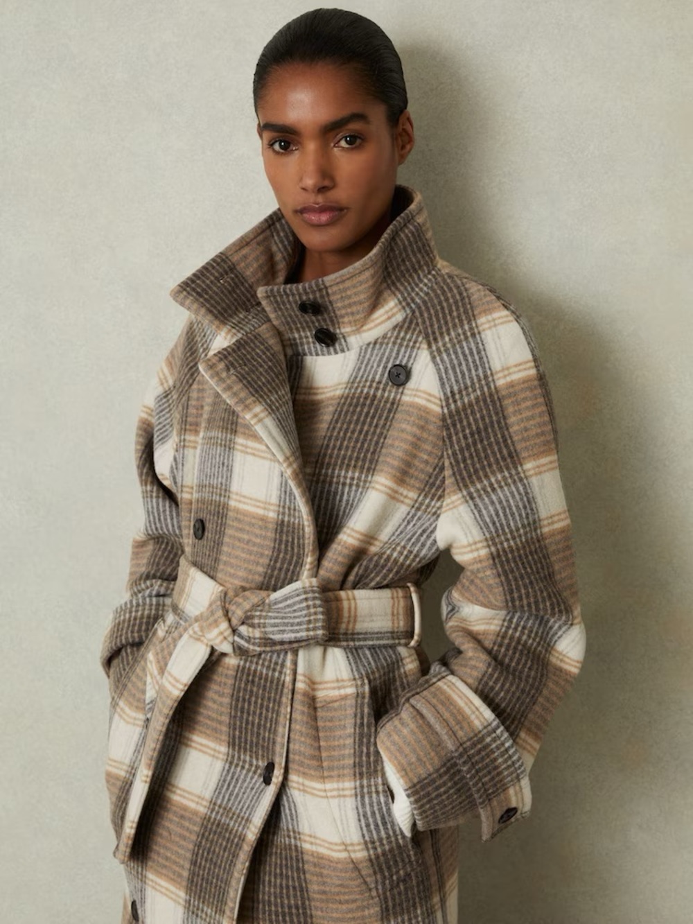 Reiss Piper Plaid Wool Blend Check Double Breasted Coat in Neutral Check